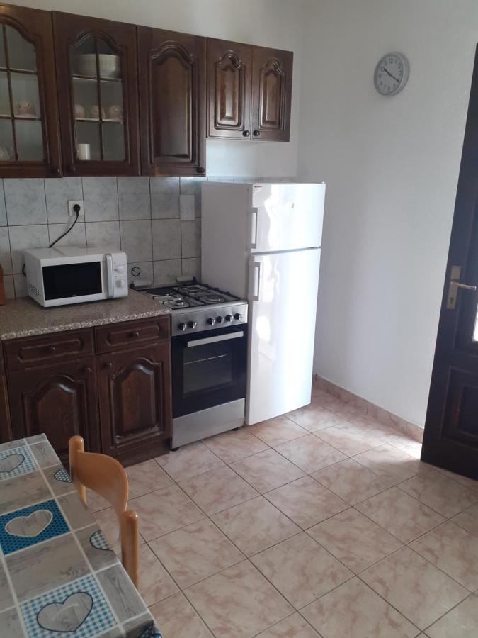 Apartments Mara Bela Karlobag Εξωτερικό φωτογραφία