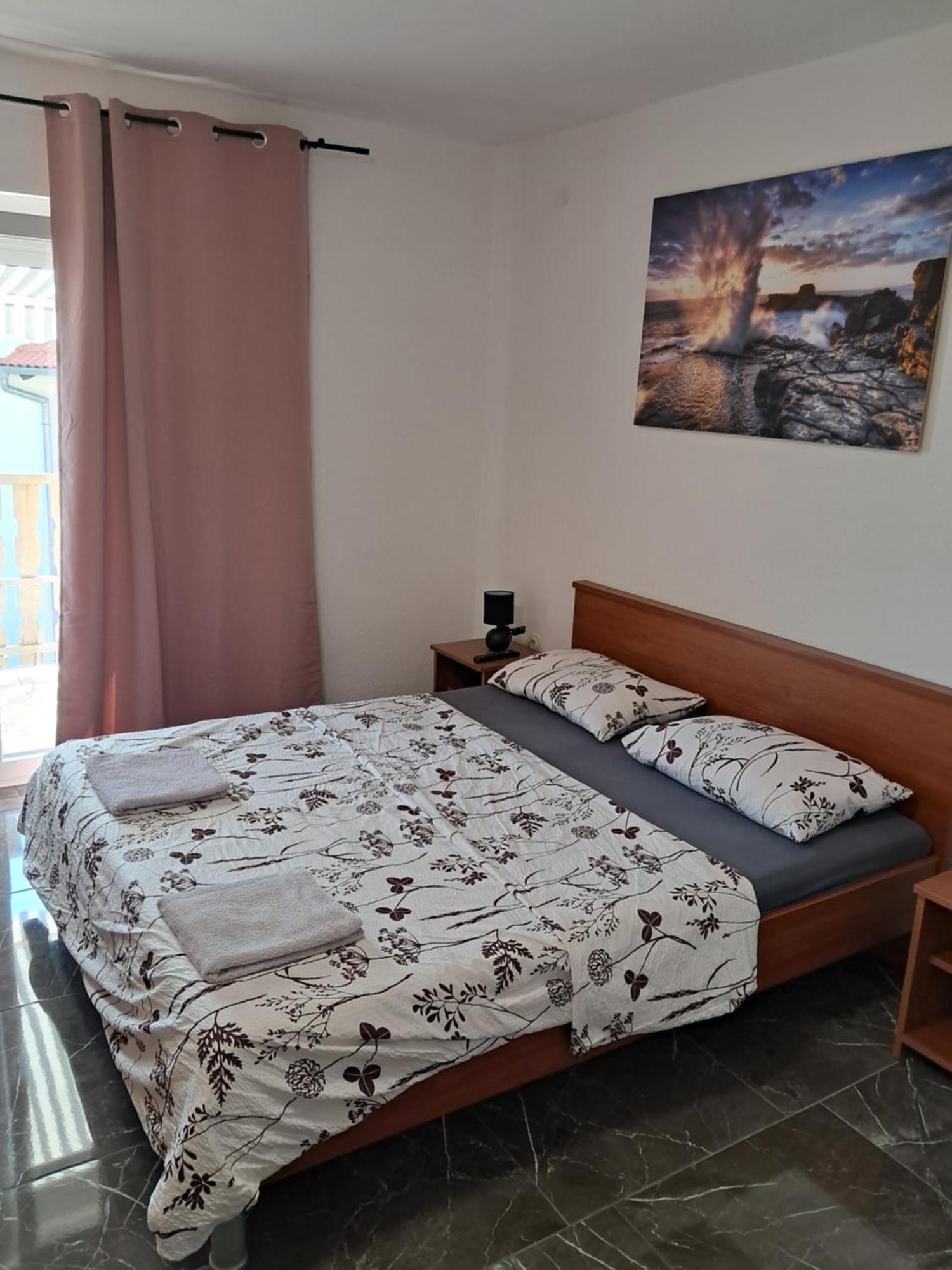 Apartments Mara Bela Karlobag Εξωτερικό φωτογραφία