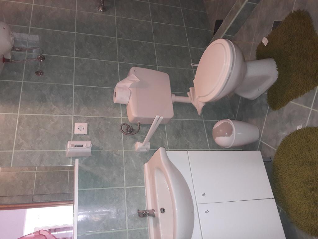 Apartments Mara Bela Karlobag Εξωτερικό φωτογραφία