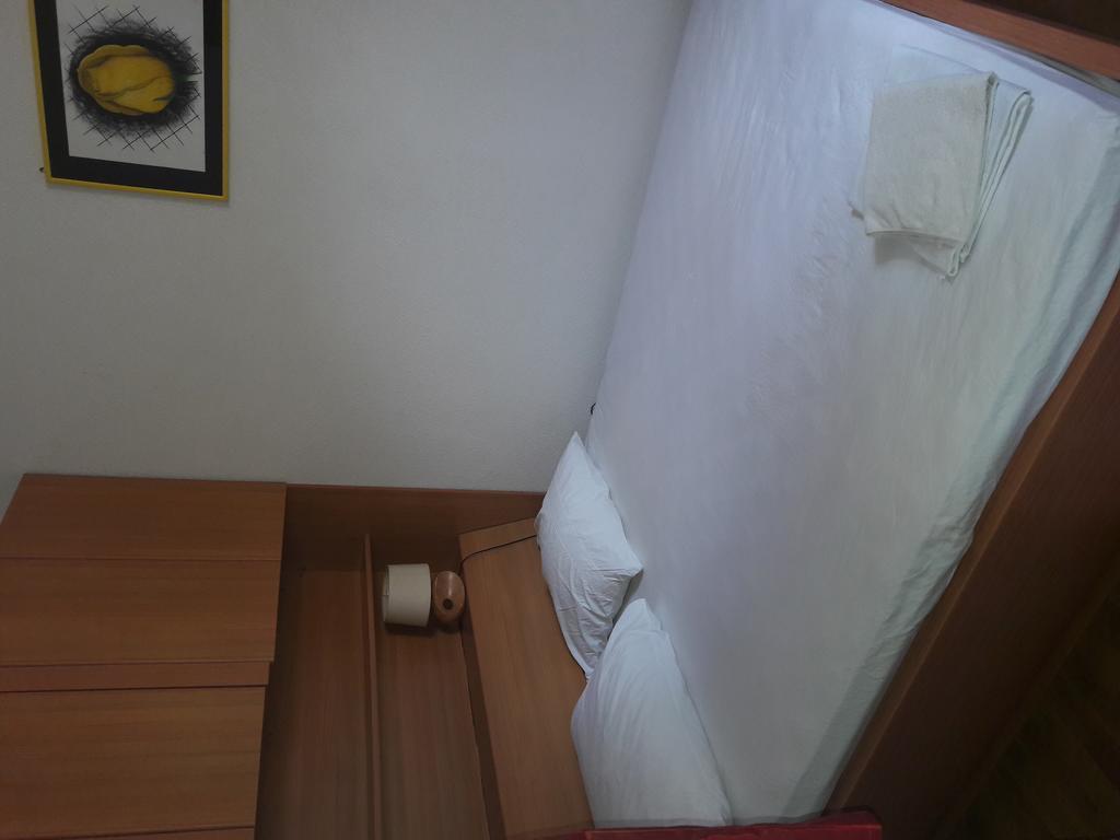 Apartments Mara Bela Karlobag Εξωτερικό φωτογραφία
